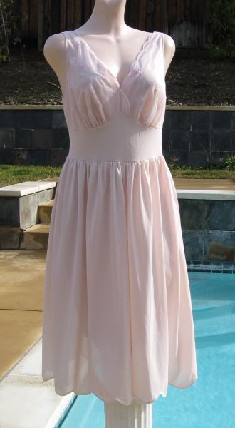 Vintage 50s Dusty Rose Pink floral Embroidered Chiffon Nightgown 32